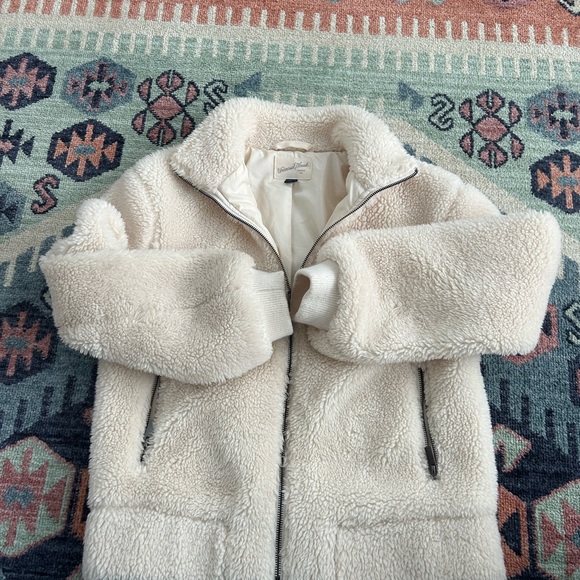 Universal Thread Jackets & Blazers - Universal Thread Off-White Sherpa Jacket